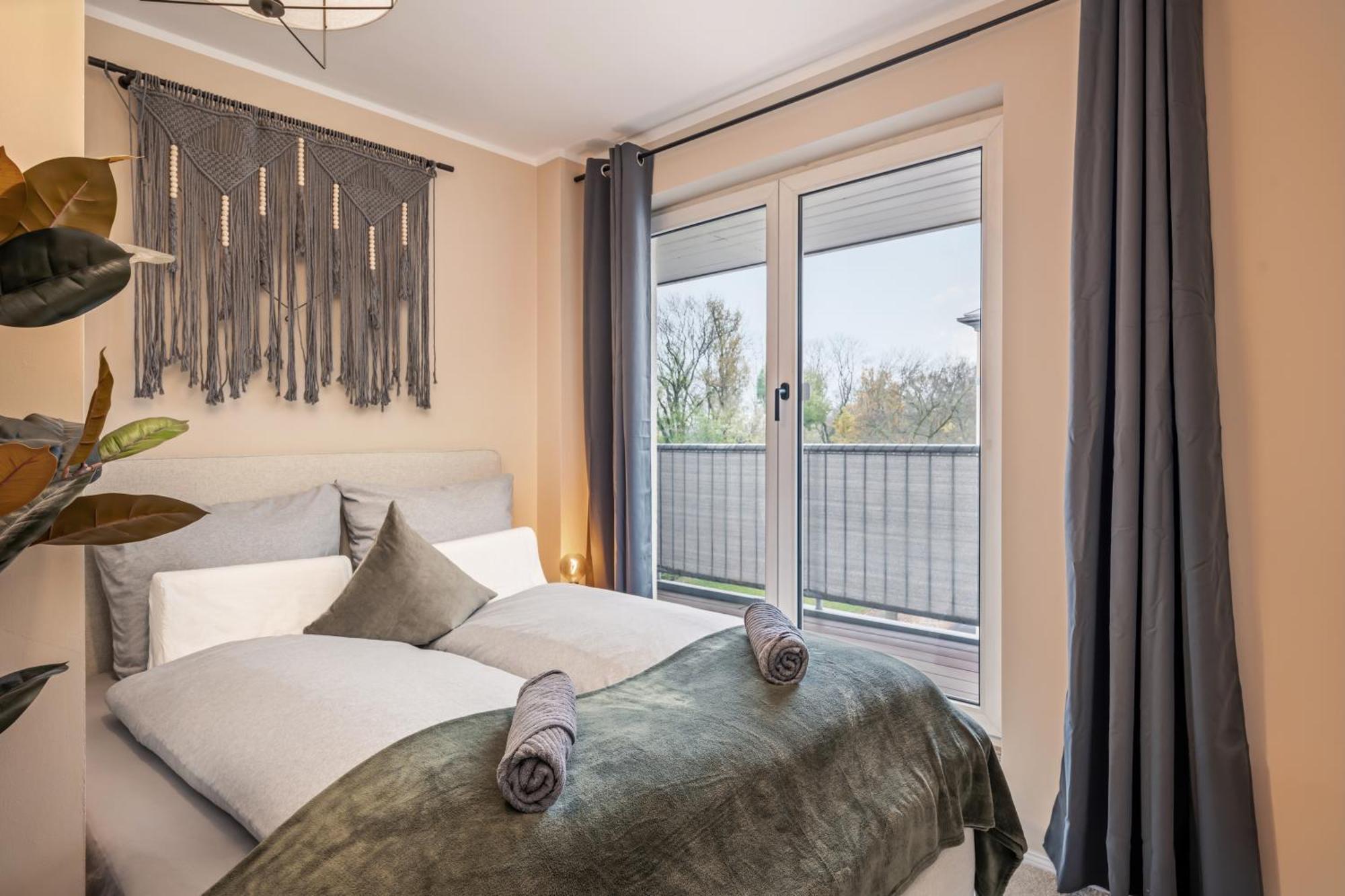 Edler Wohnraum Schwanenteich-Penthouse Mit Garage, Grill, Kaffeevollautomat, Klima, Lift & Terrasse Apartment Zwickau Ngoại thất bức ảnh