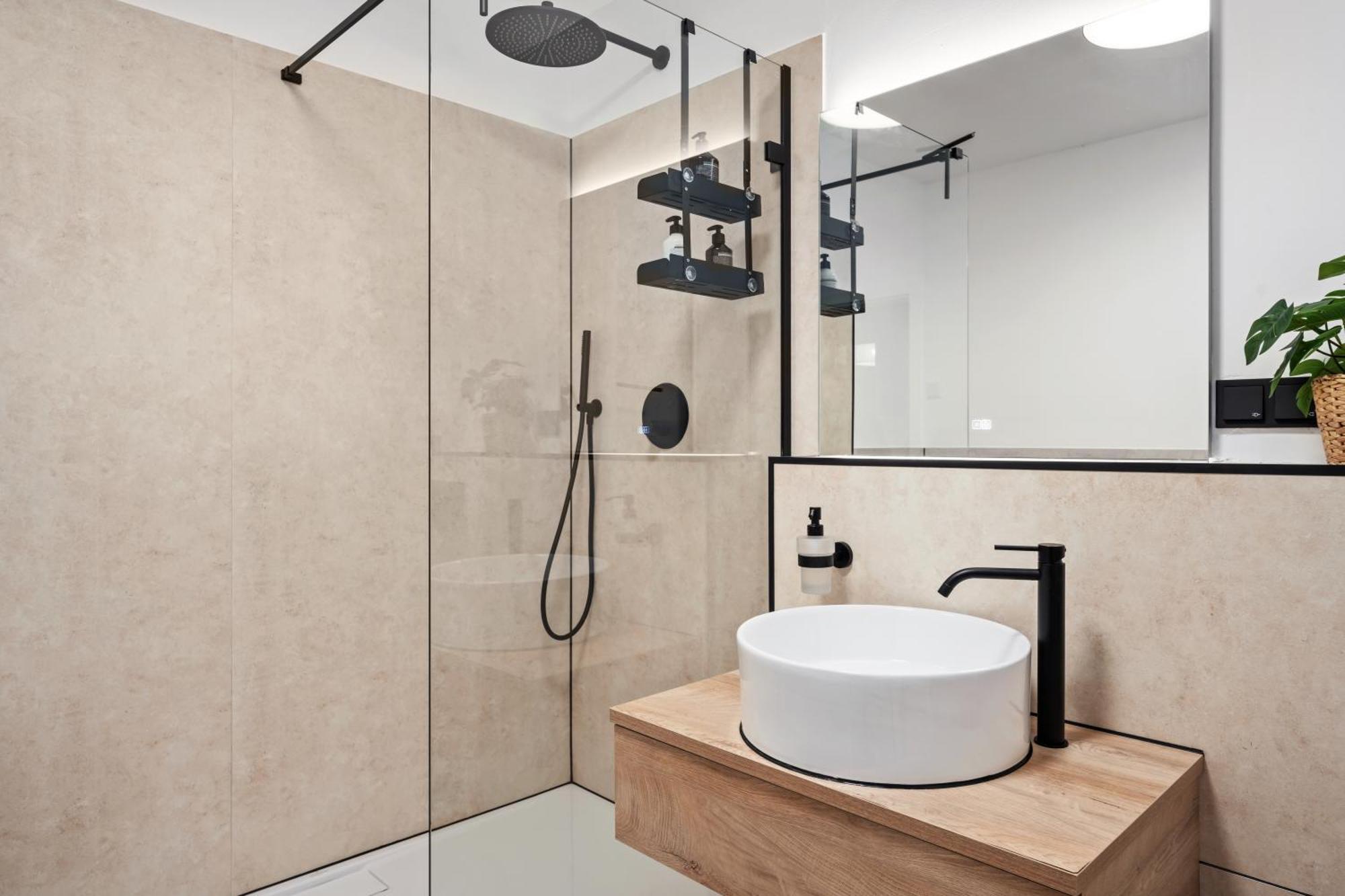 Edler Wohnraum Schwanenteich-Penthouse Mit Garage, Grill, Kaffeevollautomat, Klima, Lift & Terrasse Apartment Zwickau Ngoại thất bức ảnh