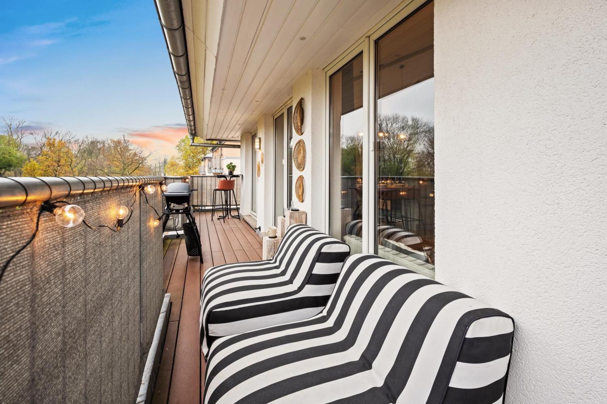Edler Wohnraum Schwanenteich-Penthouse Mit Garage, Grill, Kaffeevollautomat, Klima, Lift & Terrasse Apartment Zwickau Ngoại thất bức ảnh