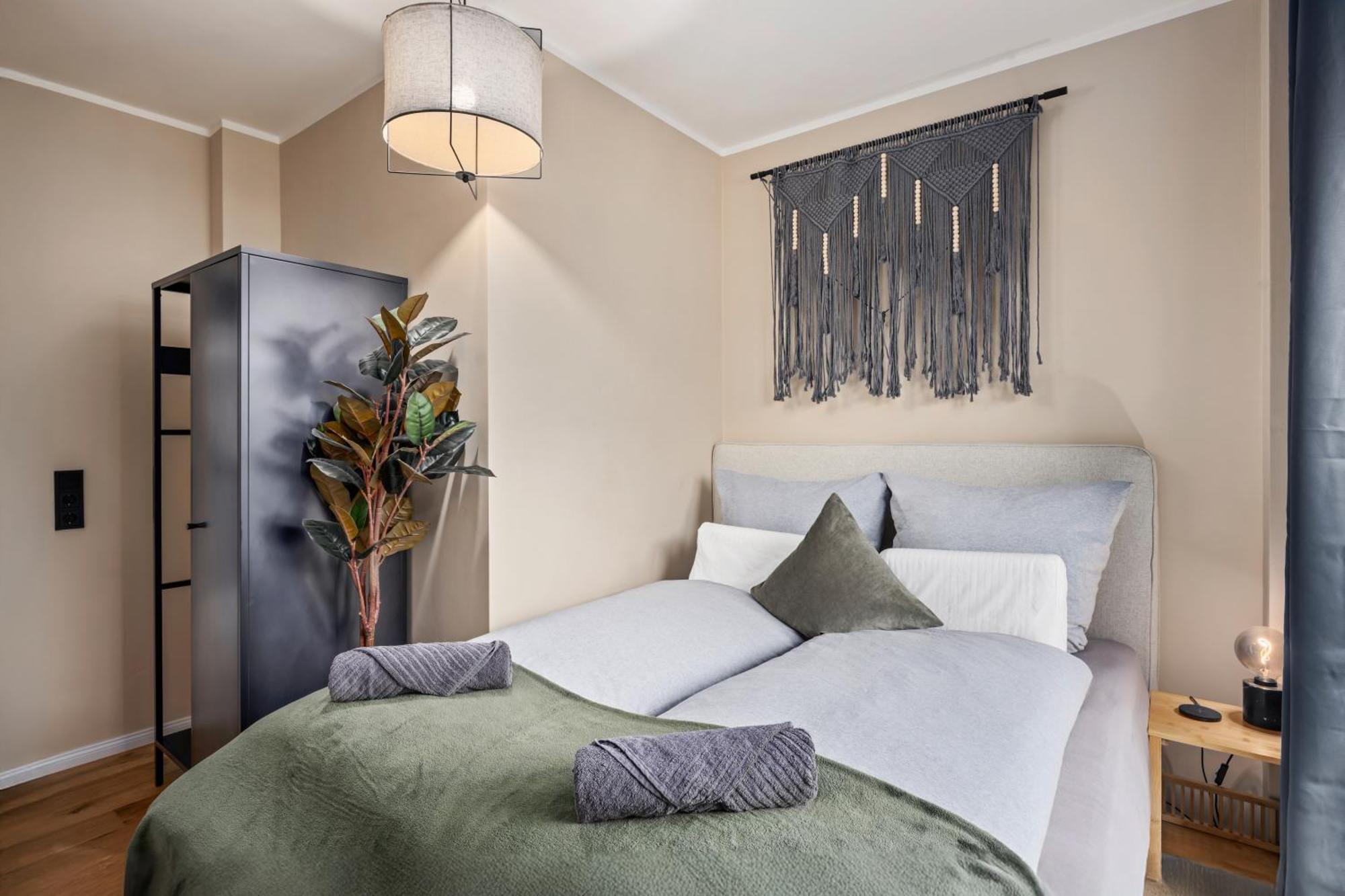 Edler Wohnraum Schwanenteich-Penthouse Mit Garage, Grill, Kaffeevollautomat, Klima, Lift & Terrasse Apartment Zwickau Ngoại thất bức ảnh